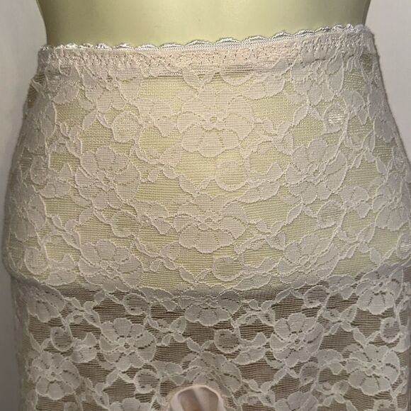 Vintage 50s or 60s cream & pink floral elastic girdle - Picture 4 of 7